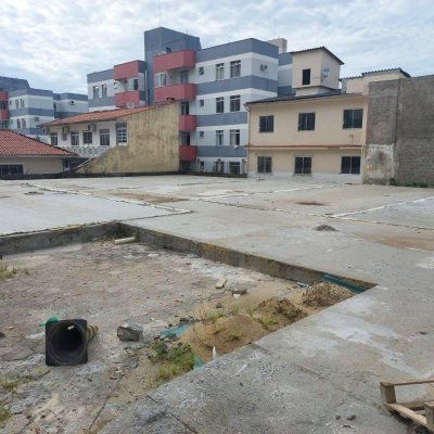 Terreno Comercial/Residencial com 720m², no bairro Praia Comprida em São José