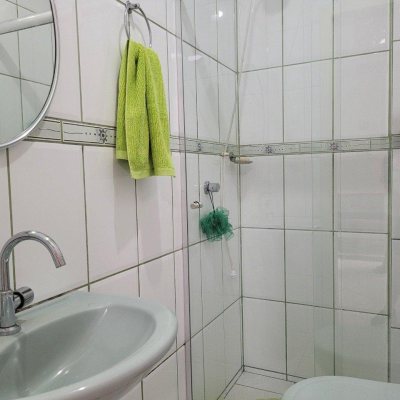 Casa Residencial com 200m², 3 quartos, 1 suíte, 4 garagens, no bairro Barreiros em São José