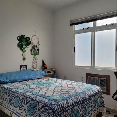 Casa Residencial com 200m², 3 quartos, 1 suíte, 4 garagens, no bairro Barreiros em São José