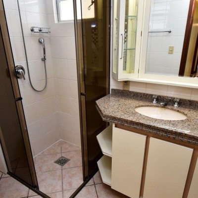 Apartamentos com 143m², 4 quartos, 1 suíte, 3 garagens, no bairro Balneário em Florianópolis