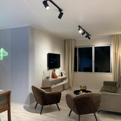 Apartamentos com 99m², 3 quartos, no bairro Centro em Florianópolis