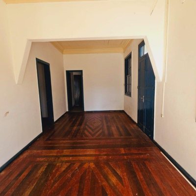 Casa Residencial com 270m², 4 quartos, 3 garagens, no bairro Balneário em Florianópolis
