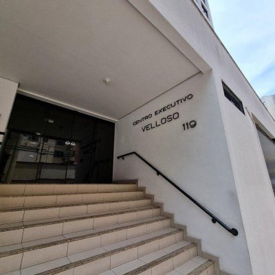 Sala com 32m², no bairro Centro em Florianópolis