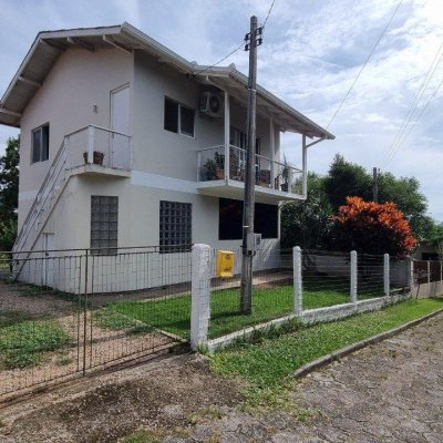 Casa Residencial com 100m², 3 quartos, no bairro Ingleses do Rio Vermelho em Florianópolis