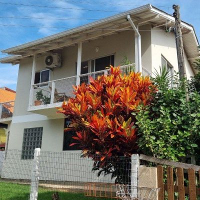 Casa Residencial com 100m², 3 quartos, no bairro Ingleses do Rio Vermelho em Florianópolis