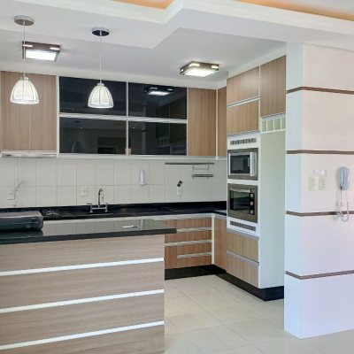 Cobertura com 205m², 3 quartos, 1 suíte, 2 garagens, no bairro Ingleses em Florianópolis