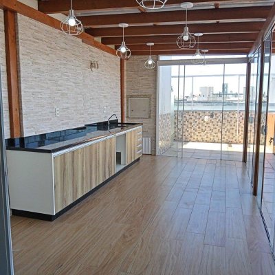 Cobertura com 205m², 3 quartos, 1 suíte, 2 garagens, no bairro Ingleses em Florianópolis