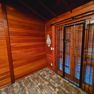 Casa Residencial com 209m², 4 quartos, 1 suíte, 4 garagens, no bairro Campeche em Florianópolis