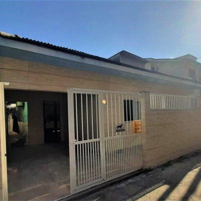 Casa Residencial com 68m², 3 quartos, 1 garagem, no bairro Ponte Do Imaruim em Palhoça