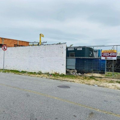 Terreno Comercial/Residencial com 540m², no bairro Campinas em São José