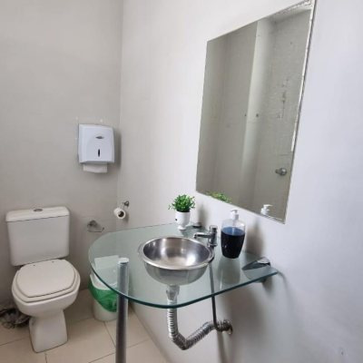 Sala com 102m², no bairro Centro em Florianópolis