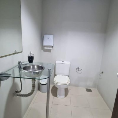 Sala com 102m², no bairro Centro em Florianópolis