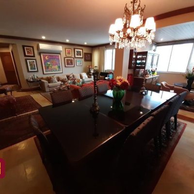 Cobertura com 514m², 4 quartos, 2 suítes, 3 garagens, no bairro Centro em Florianópolis