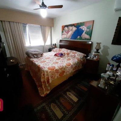 Cobertura com 514m², 4 quartos, 2 suítes, 3 garagens, no bairro Centro em Florianópolis