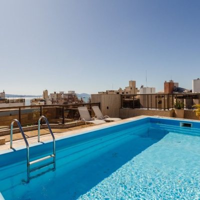 Cobertura com 514m², 4 quartos, 2 suítes, 3 garagens, no bairro Centro em Florianópolis