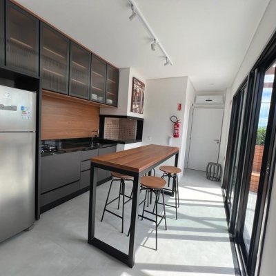Loft com 42m², 1 quarto, 1 suíte, 1 garagem, no bairro Novo Campeche em Florianópolis