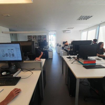 Sala com 100m², 4 garagens, no bairro Saco Grande em Florianópolis