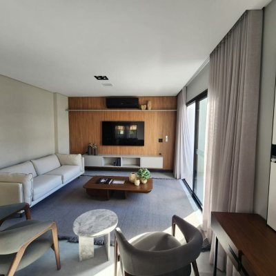 Apartamentos com 31m², 1 quarto, 1 garagem, no bairro Centro em Florianópolis