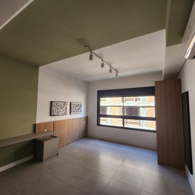 Apartamentos com 31m², 1 quarto, 1 garagem, no bairro Centro em Florianópolis