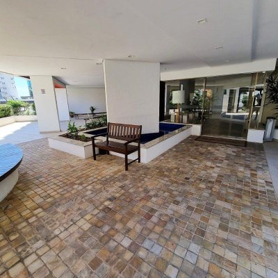 Apartamentos com 93m², 3 quartos, 1 suíte, 1 garagem, no bairro Centro em Florianópolis