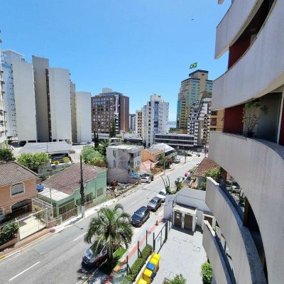 Apartamentos com 93m², 3 quartos, 1 suíte, 1 garagem, no bairro Centro em Florianópolis