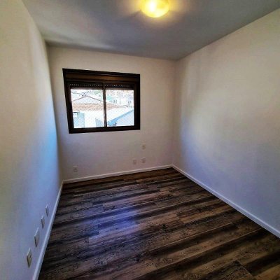 Apartamentos com 93m², 3 quartos, 1 suíte, 1 garagem, no bairro Centro em Florianópolis