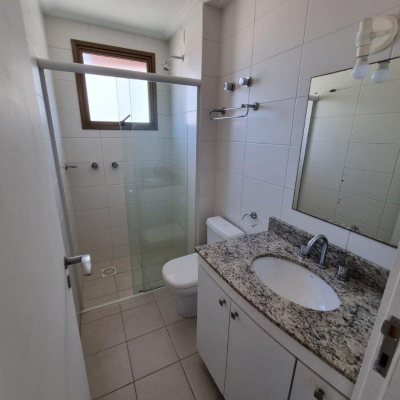 Apartamentos com 93m², 3 quartos, 1 suíte, 1 garagem, no bairro Centro em Florianópolis
