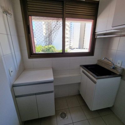 Apartamentos com 93m², 3 quartos, 1 suíte, 1 garagem, no bairro Centro em Florianópolis