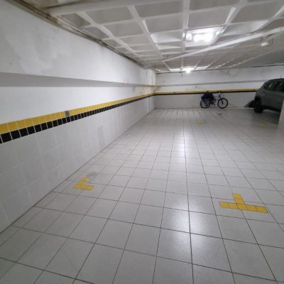 Apartamentos com 93m², 3 quartos, 1 suíte, 1 garagem, no bairro Centro em Florianópolis