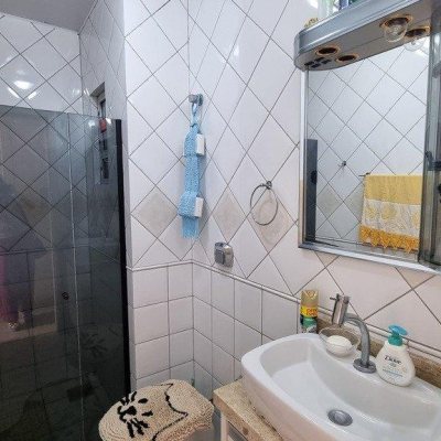 Apartamentos com 77m², 2 quartos, 1 suíte, 2 garagens, no bairro Santinho em Florianópolis
