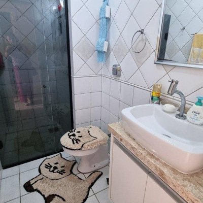 Apartamentos com 77m², 2 quartos, 1 suíte, 2 garagens, no bairro Santinho em Florianópolis