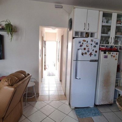 Apartamentos com 77m², 2 quartos, 1 suíte, 2 garagens, no bairro Santinho em Florianópolis