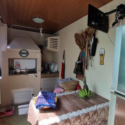 Apartamentos com 77m², 2 quartos, 1 suíte, 2 garagens, no bairro Santinho em Florianópolis