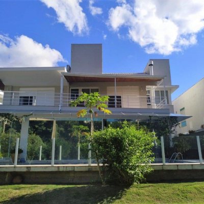 Casa em Condomínio com 393m², 4 quartos, 4 suítes, 2 garagens, no bairro Santa Mônica em Florianópolis