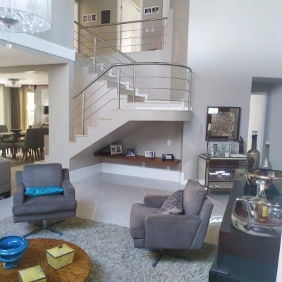 Casa em Condomínio com 393m², 4 quartos, 4 suítes, 2 garagens, no bairro Santa Mônica em Florianópolis