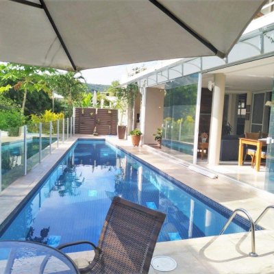 Casa em Condomínio com 393m², 4 quartos, 4 suítes, 2 garagens, no bairro Santa Mônica em Florianópolis
