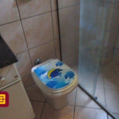 Casa Residencial com 160m², 4 quartos, 1 suíte, 2 garagens, no bairro Saco Dos Limões em Florianópolis