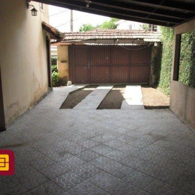 Casa Residencial com 160m², 4 quartos, 1 suíte, 2 garagens, no bairro Saco Dos Limões em Florianópolis