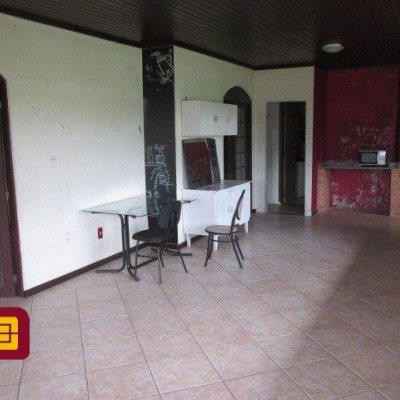 Casa Residencial com 160m², 4 quartos, 1 suíte, 2 garagens, no bairro Saco Dos Limões em Florianópolis