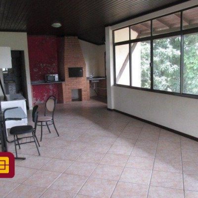 Casa Residencial com 160m², 4 quartos, 1 suíte, 2 garagens, no bairro Saco Dos Limões em Florianópolis
