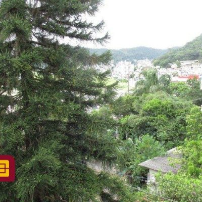 Casa Residencial com 160m², 4 quartos, 1 suíte, 2 garagens, no bairro Saco Dos Limões em Florianópolis