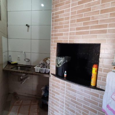 Casa Residencial com 150m², 5 quartos, 2 garagens, no bairro Tapera da Base em Florianópolis