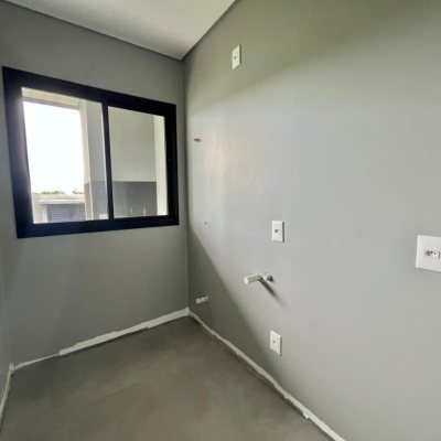 Casa Residencial com 126m², 3 quartos, 1 suíte, 2 garagens, no bairro Campeche em Florianópolis