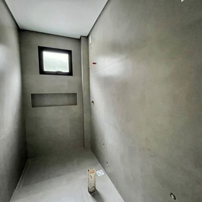 Casa Residencial com 126m², 3 quartos, 1 suíte, 2 garagens, no bairro Campeche em Florianópolis