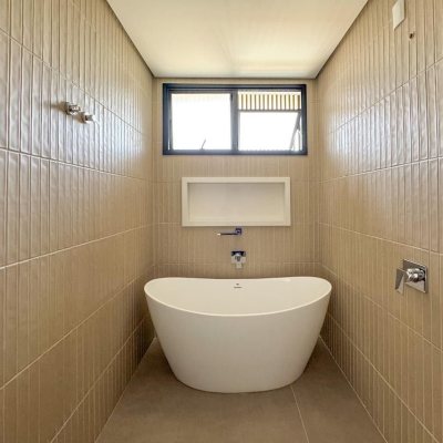 Casa Residencial com 333m², 4 quartos, 3 suítes, 2 garagens, no bairro Campeche em Florianópolis