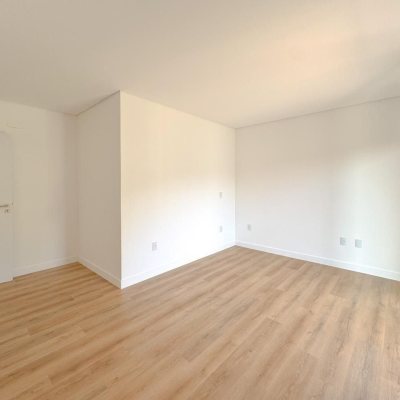 Casa Residencial com 333m², 4 quartos, 3 suítes, 2 garagens, no bairro Campeche em Florianópolis