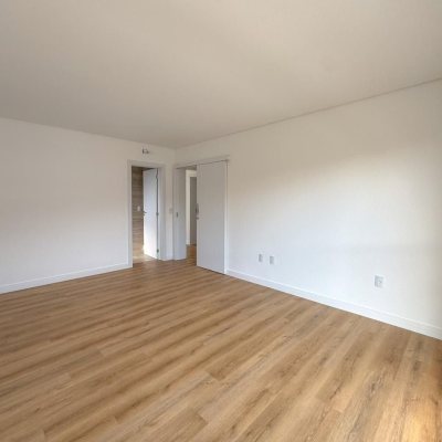 Casa Residencial com 333m², 4 quartos, 3 suítes, 2 garagens, no bairro Campeche em Florianópolis