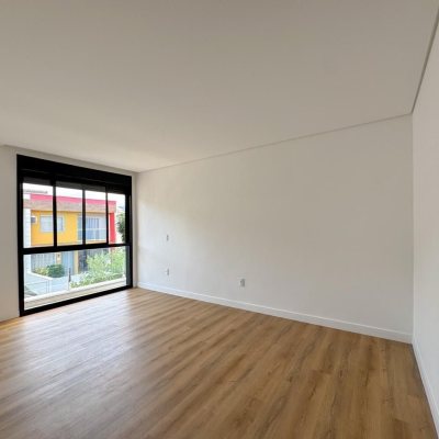 Casa Residencial com 333m², 4 quartos, 3 suítes, 2 garagens, no bairro Campeche em Florianópolis