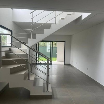 Casa Residencial com 154m², 3 quartos, 1 suíte, 2 garagens, no bairro Ribeirão Da Ilha em Florianópolis