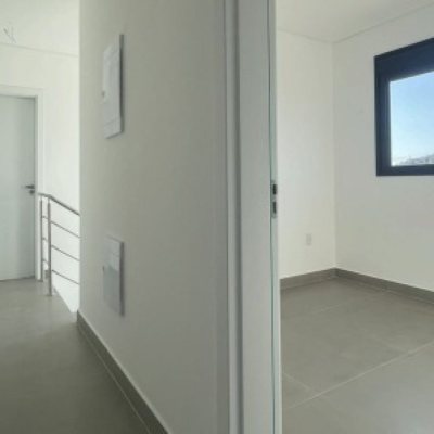 Casa Residencial com 154m², 3 quartos, 1 suíte, 2 garagens, no bairro Ribeirão Da Ilha em Florianópolis